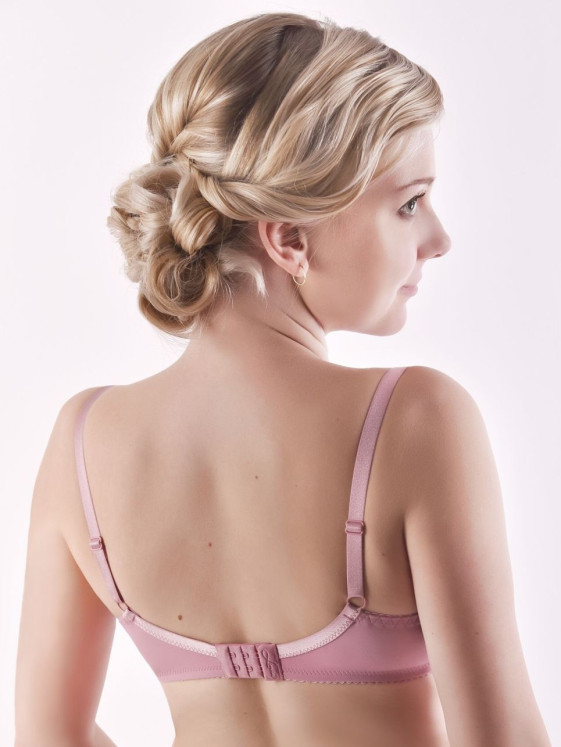 detail podprsenka LENKA